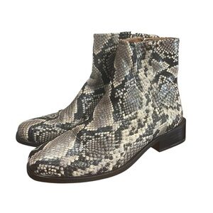 FRYE River Inside Zip Snake Booties Size 7 Gray Taupe Black